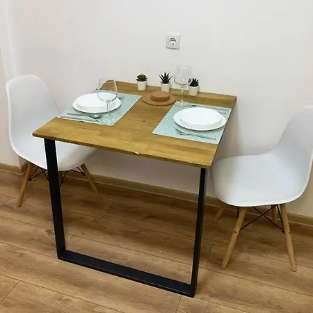 Cozy & Fully Equipped In The Heart Of Downtown And Next To Kalemegdan Apartment *